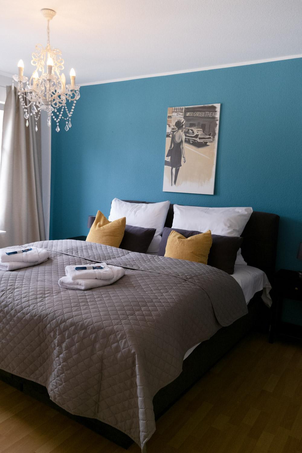 Bella Casa - Business&Family - 2 Zimmer Direkt Neben Schloss, Parkplatz, Smarttv, Netflix, Waschmaschine, 24H Checkin, 71Qm, Kingsizebett, Hotelbettwaesche 路德维希堡 外观 照片