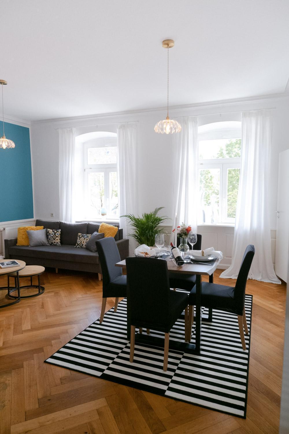 Bella Casa - Business&Family - 2 Zimmer Direkt Neben Schloss, Parkplatz, Smarttv, Netflix, Waschmaschine, 24H Checkin, 71Qm, Kingsizebett, Hotelbettwaesche 路德维希堡 外观 照片