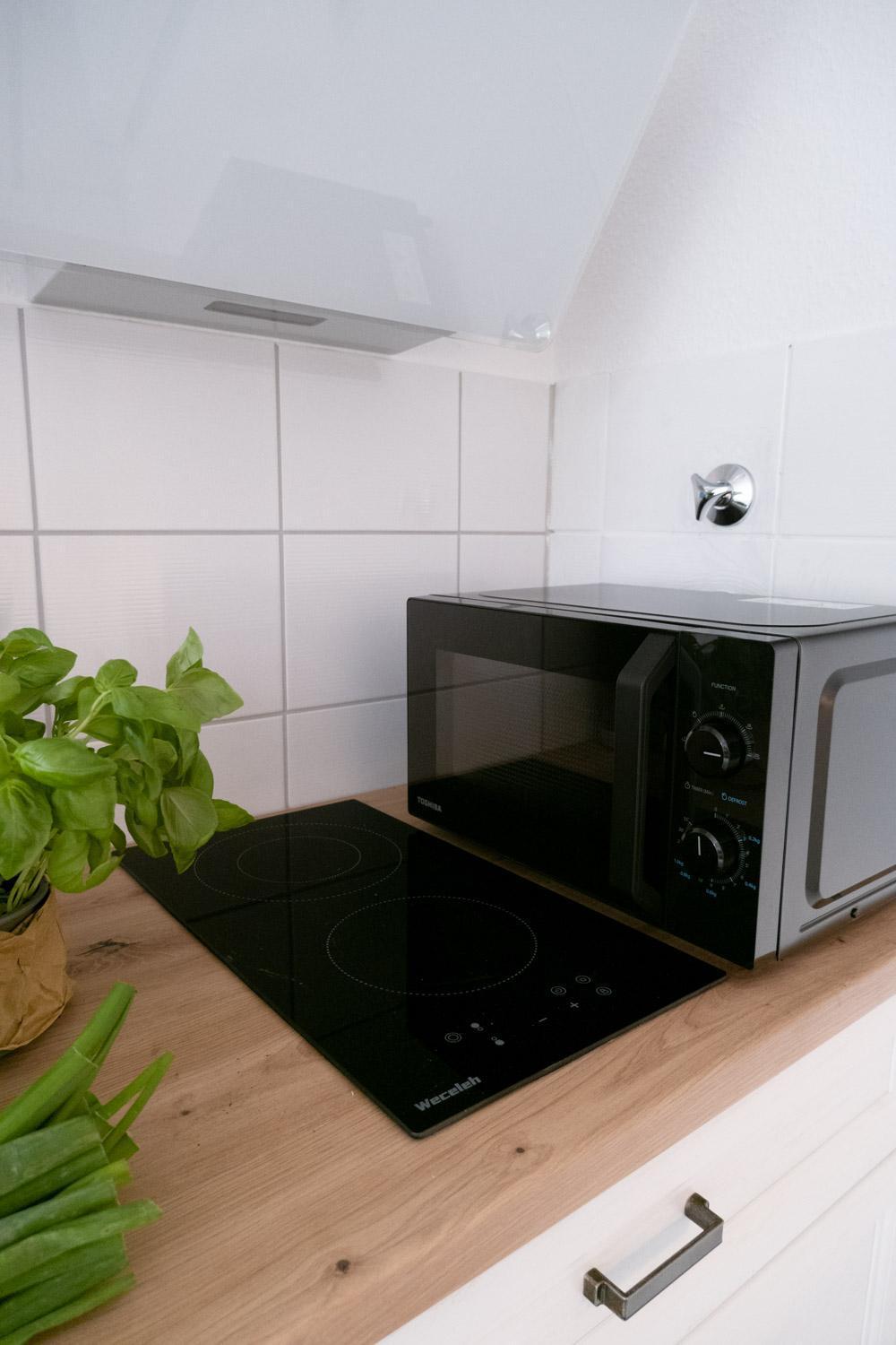 Bella Casa - Business&Family - 2 Zimmer Direkt Neben Schloss, Parkplatz, Smarttv, Netflix, Waschmaschine, 24H Checkin, 71Qm, Kingsizebett, Hotelbettwaesche 路德维希堡 外观 照片